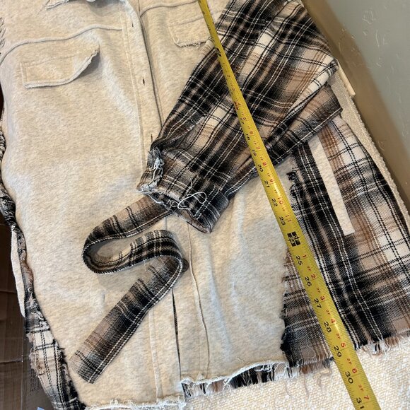 Miss Me Large Distressed Flannel Jacket/Shacket Oatmeal S MJ0207L - Picture 12 of 13